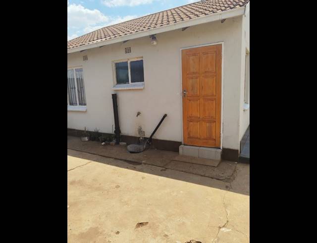 2 BEDROOM HOUSE FOR SALE IN KATLEHONG SOUTH